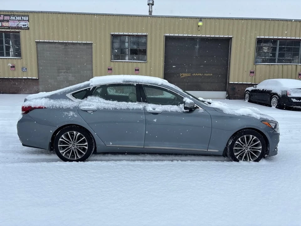 2016 Hyundai Genesis - Image 4 of 17