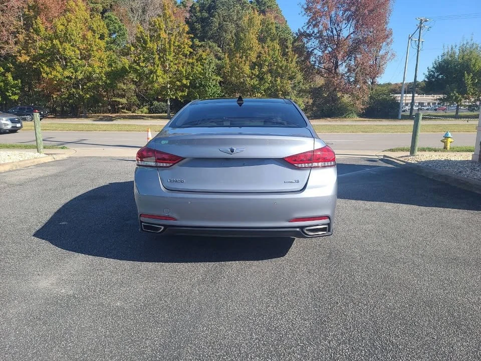 2016 Hyundai Genesis - Image 8 of 20