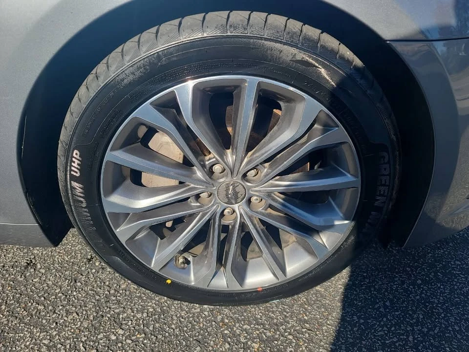 2016 Hyundai Genesis - Image 12 of 20