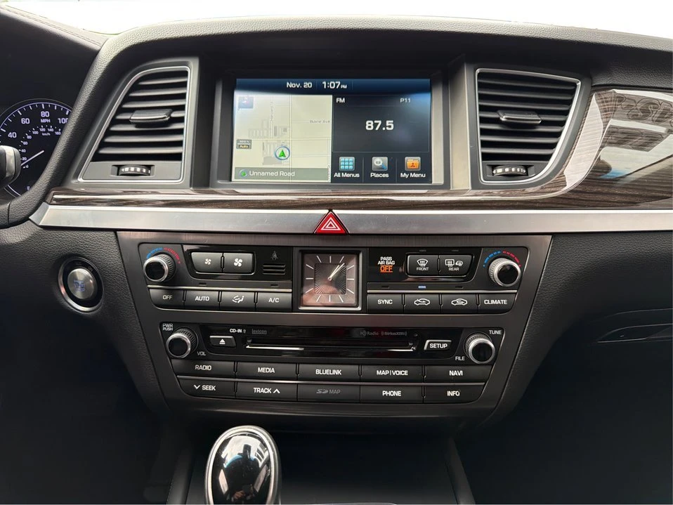 2016 Hyundai Genesis - Image 14 of 20