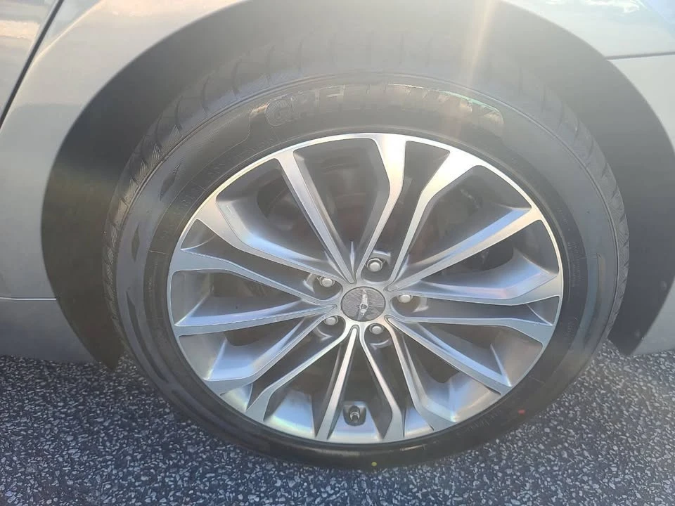 2016 Hyundai Genesis - Image 14 of 20