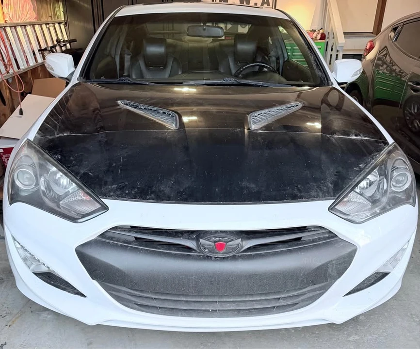 2016 Hyundai Genesis - Image 4 of 9