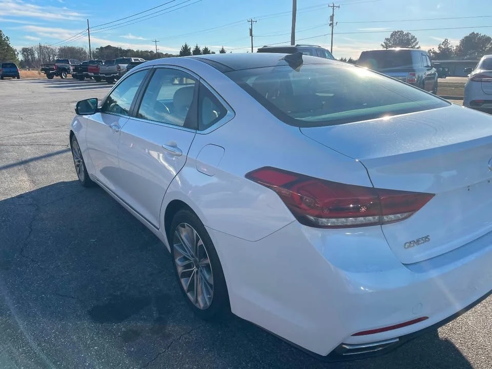 2016 Hyundai Genesis - Image 5 of 12