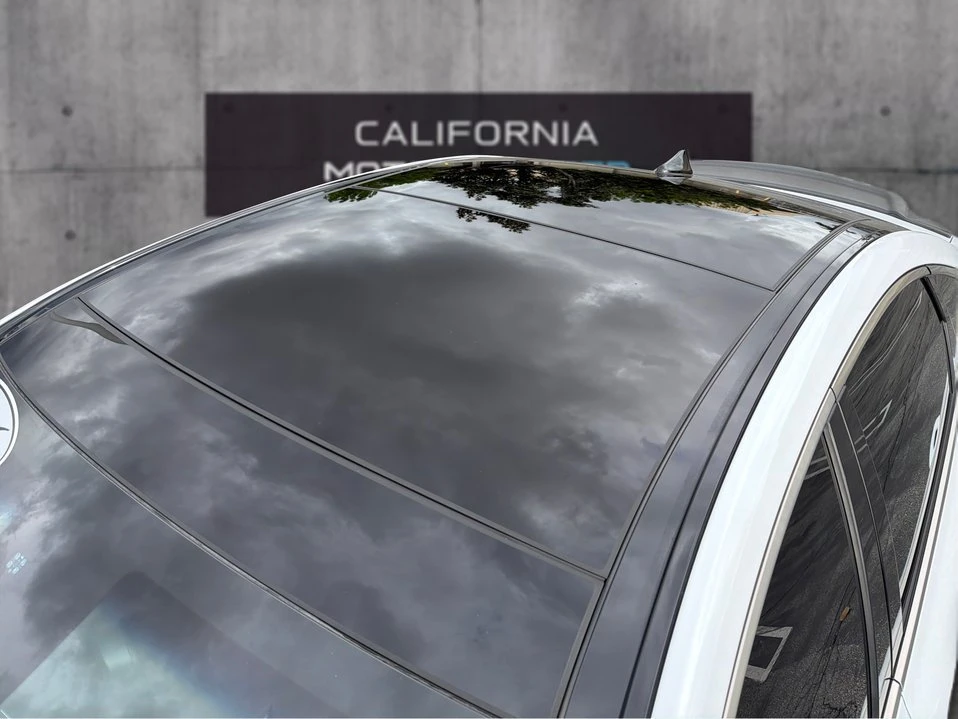 2016 Hyundai Genesis - Image 12 of 20