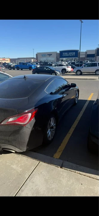 2016 Hyundai Genesis - Image 9 of 9