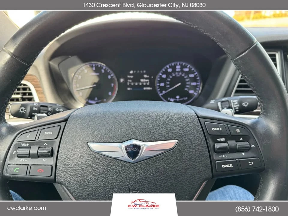 2016 Hyundai Genesis - Image 13 of 17