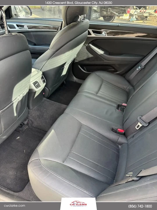 2016 Hyundai Genesis - Image 17 of 17
