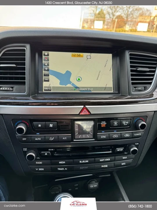 2016 Hyundai Genesis - Image 14 of 17