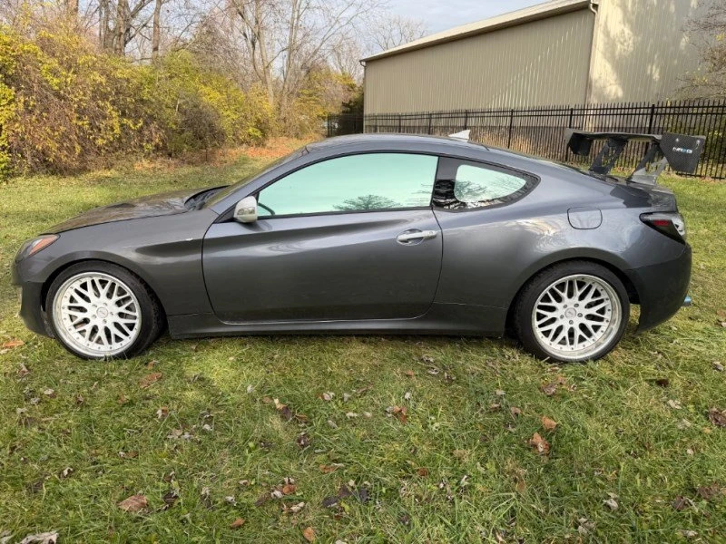 2016 Hyundai Genesis - Image 5 of 11