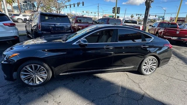 2016 Hyundai Genesis - Image 4 of 11