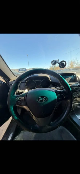 2016 Hyundai Genesis - Image 7 of 9