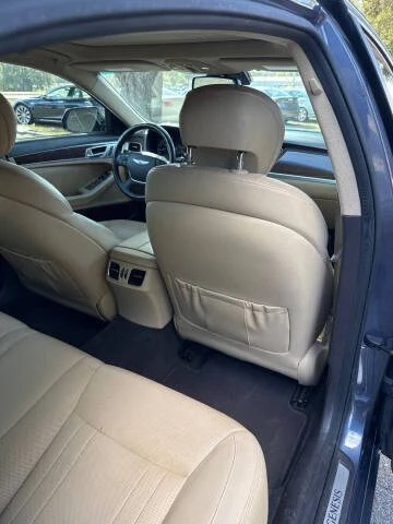 2016 Hyundai Genesis - Image 8 of 12