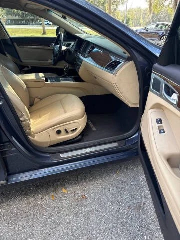 2016 Hyundai Genesis - Image 11 of 12