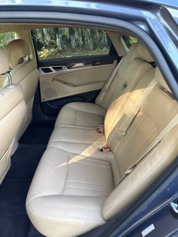 2016 Hyundai Genesis - Image 7 of 12