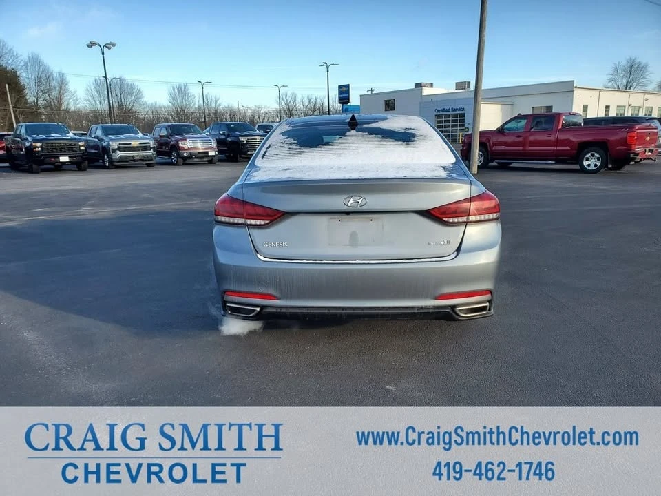 2016 Hyundai Genesis - Image 5 of 10