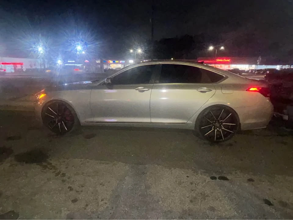 2016 Hyundai Genesis - Image 3 of 7