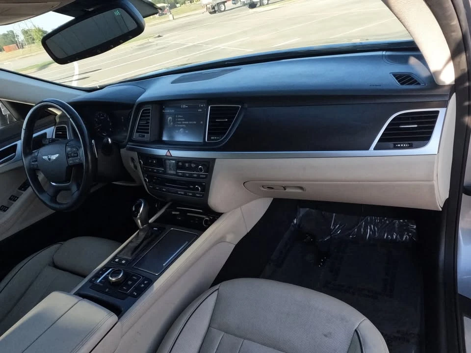 2016 Hyundai Genesis - Image 10 of 20