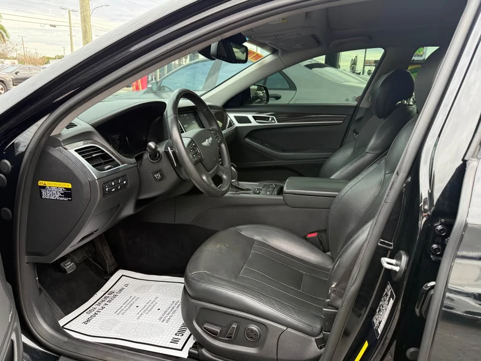 2016 Hyundai Genesis - Image 5 of 11
