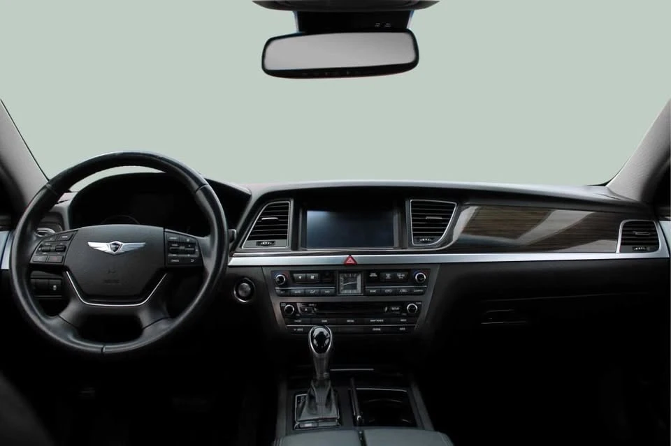 2016 Hyundai Genesis - Image 12 of 14