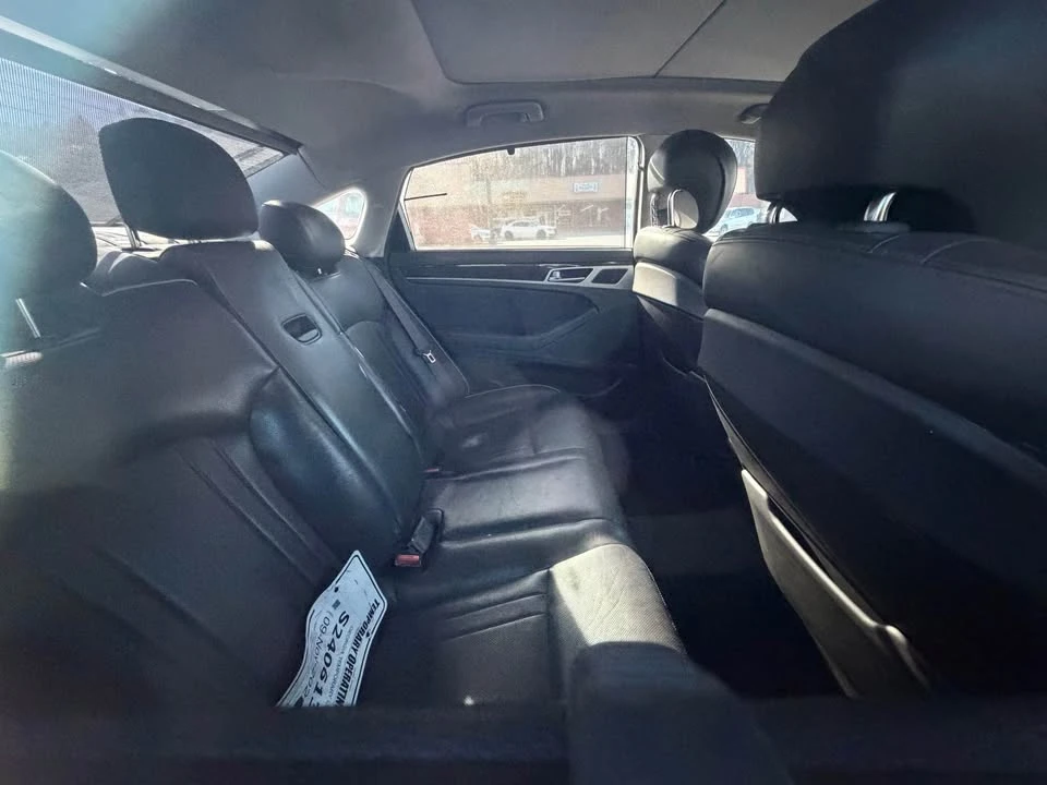 2016 Hyundai Genesis - Image 5 of 6