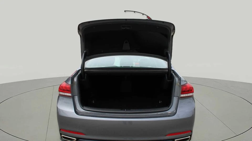2016 Hyundai Genesis - Image 13 of 14