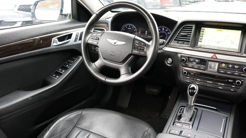 2016 Hyundai Genesis - Image 15 of 17