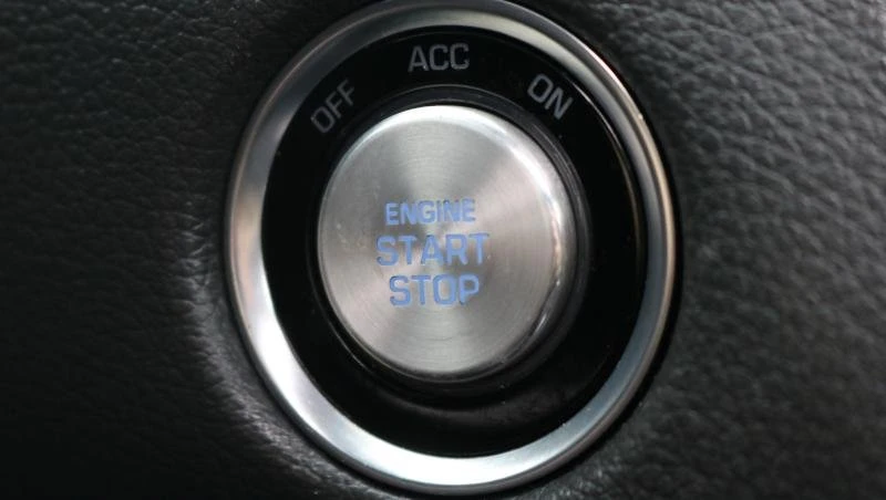 2016 Hyundai Genesis - Image 7 of 17