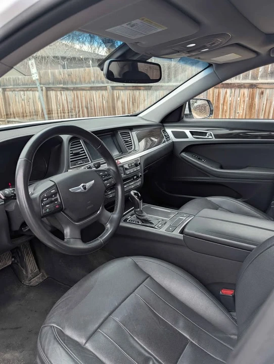 2016 Hyundai Genesis - Image 9 of 13