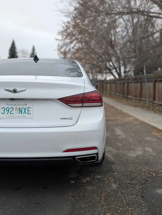 2016 Hyundai Genesis - Image 5 of 13