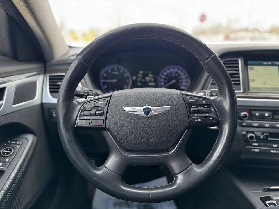 2016 Hyundai Genesis - Image 17 of 18