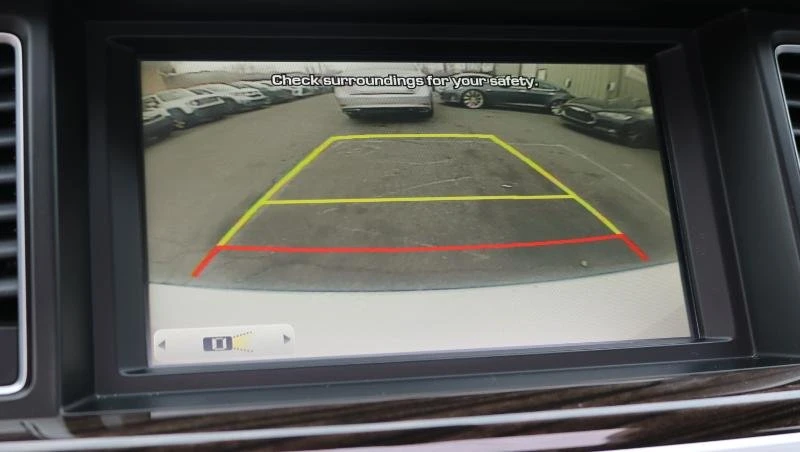 2016 Hyundai Genesis - Image 10 of 17