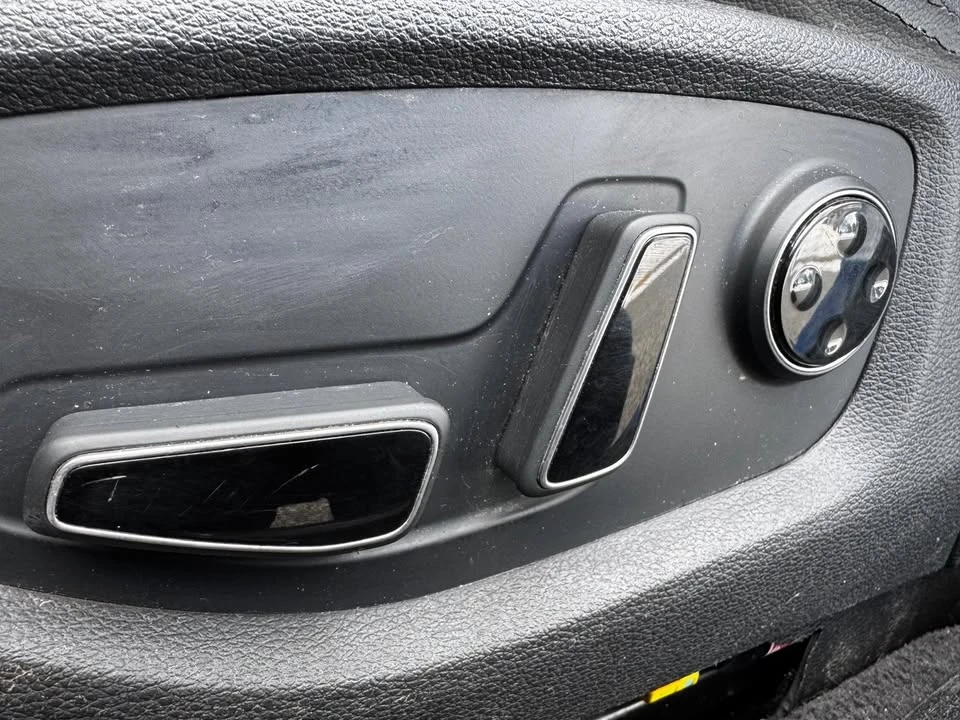 2016 Hyundai Genesis - Image 10 of 18