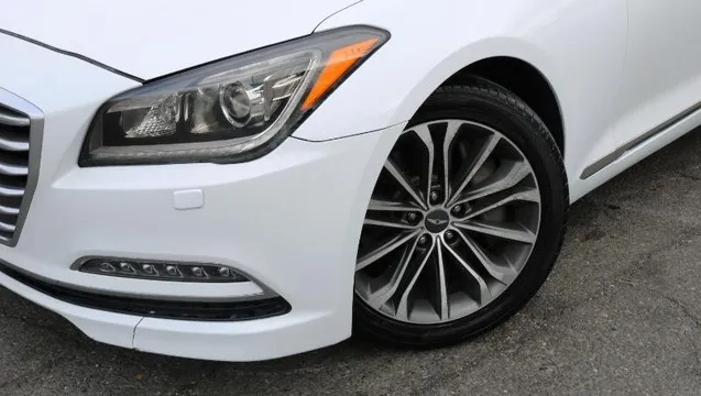 2016 Hyundai Genesis 4dr Sdn V6 3.8L AWD