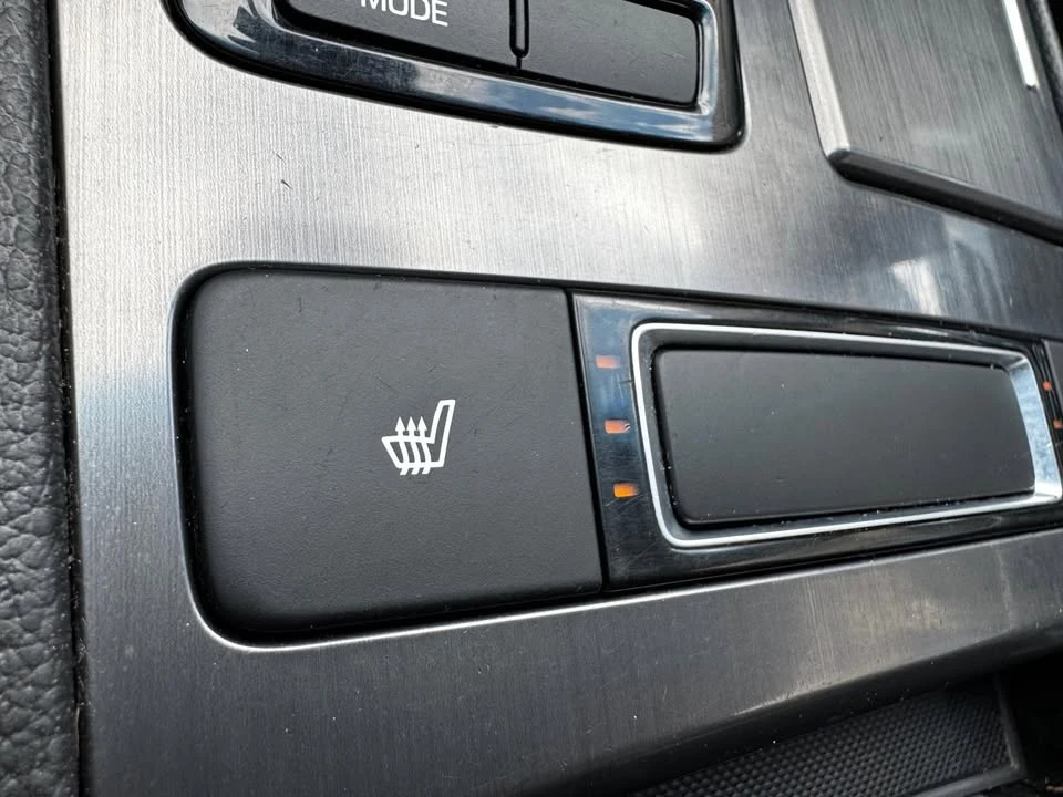 2016 Hyundai Genesis - Image 18 of 18