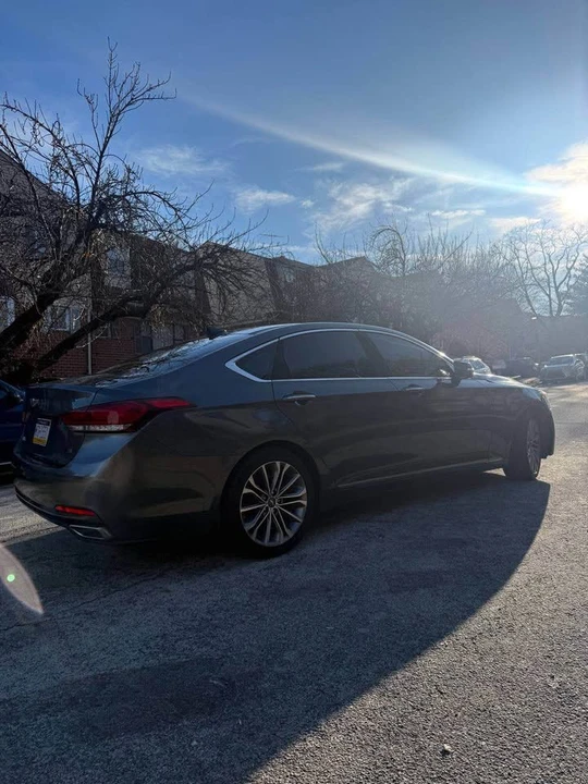 2016 Hyundai Genesis - Image 6 of 17