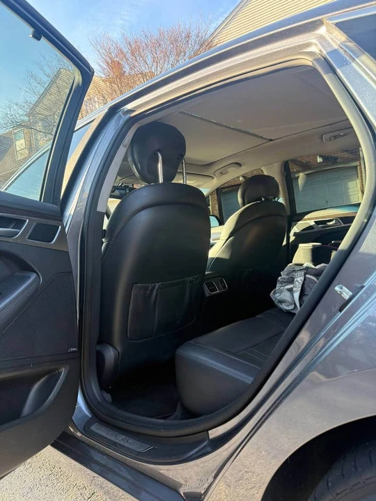 2016 Hyundai Genesis - Image 7 of 17