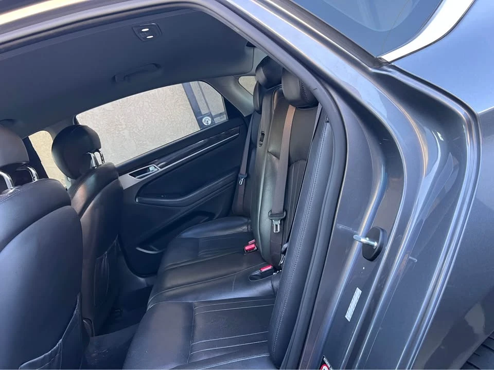 2016 Hyundai Genesis - Image 18 of 20