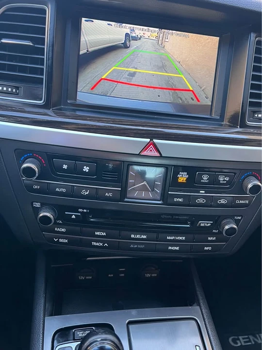 2016 Hyundai Genesis - Image 12 of 20