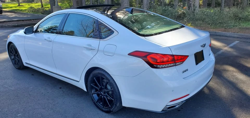 2016 Hyundai Genesis - Image 7 of 20