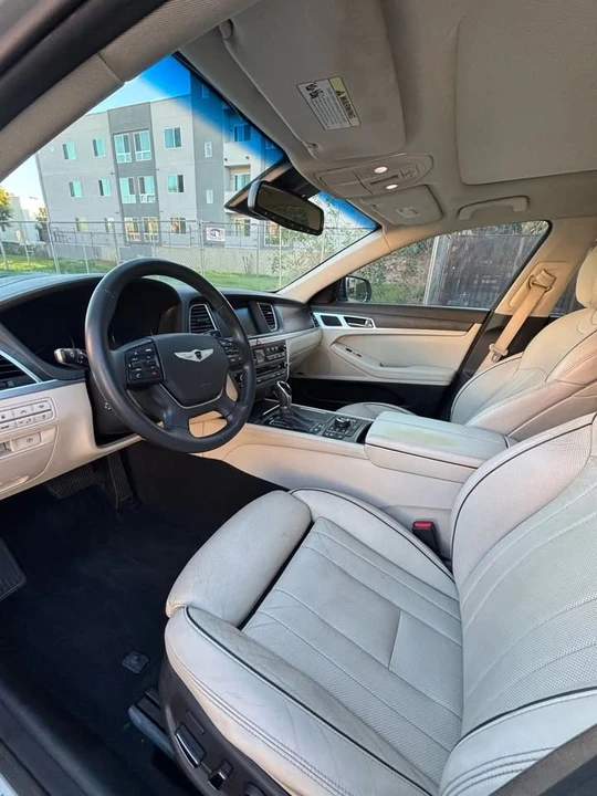 2016 Hyundai Genesis - Image 7 of 12