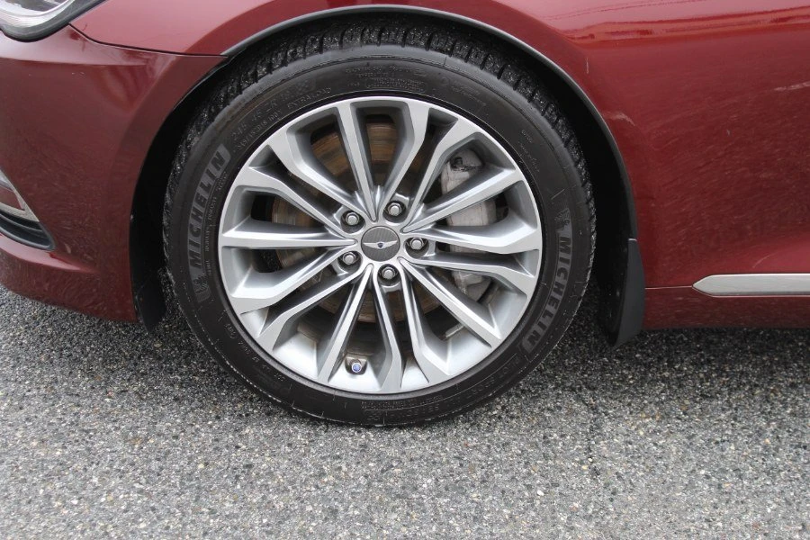 2016 Hyundai Genesis - Image 17 of 20