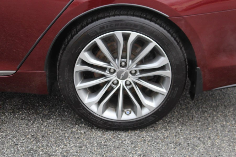 2016 Hyundai Genesis - Image 13 of 20