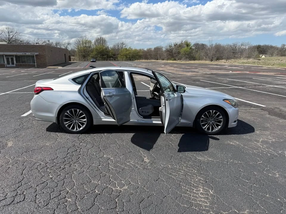 2016 Hyundai Genesis - Image 6 of 7