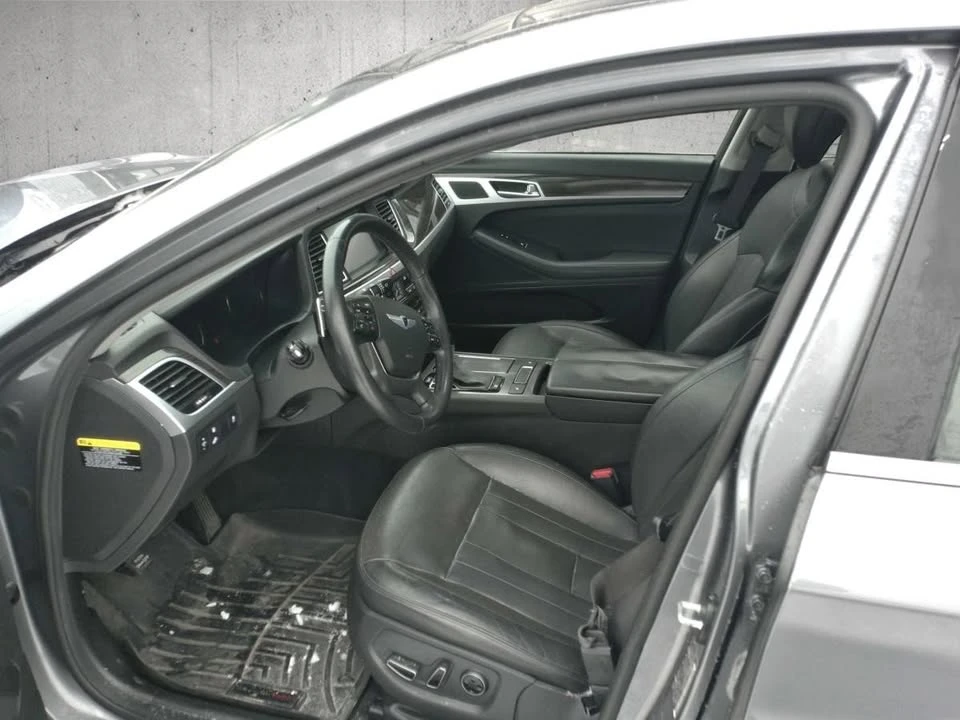 2016 Hyundai Genesis - Image 10 of 16