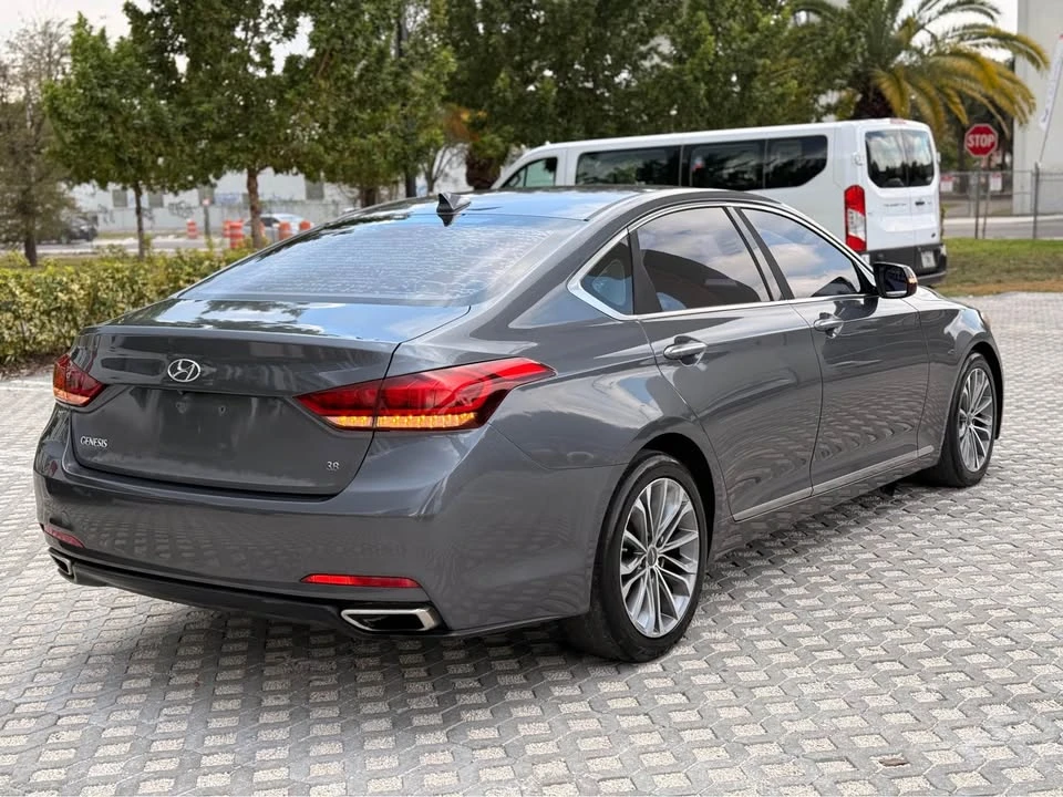 2016 Hyundai Genesis - Image 6 of 19