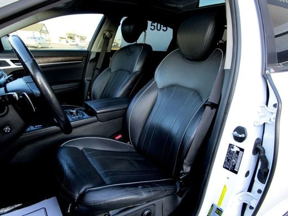 2016 Hyundai Genesis - Image 18 of 21