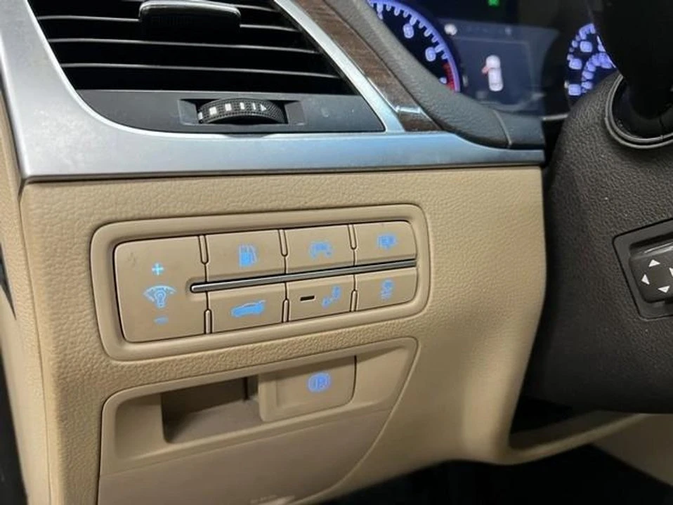 2016 Hyundai Genesis - Image 20 of 20