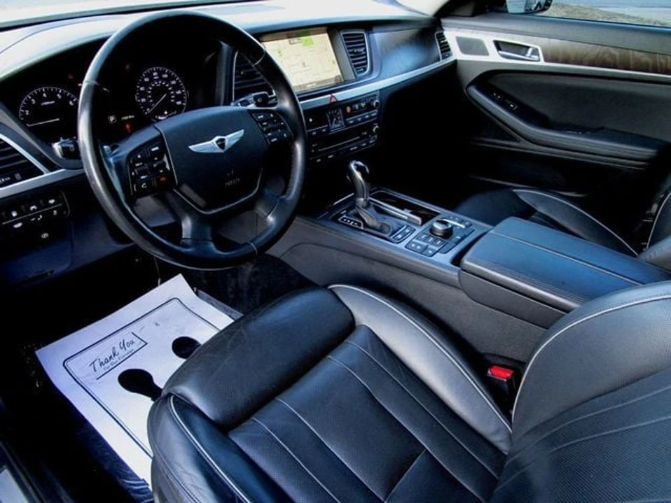 2016 Hyundai Genesis - Image 15 of 21