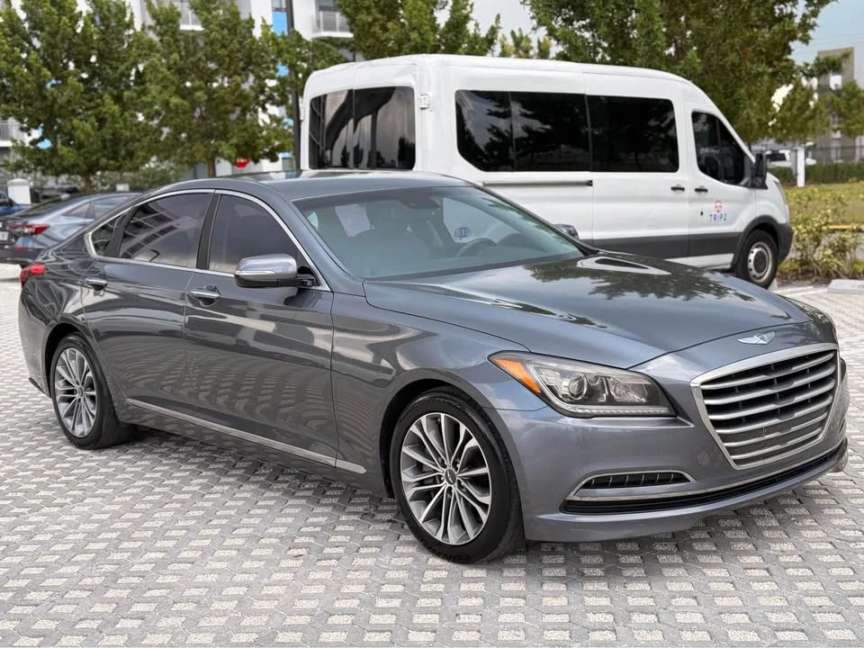 2016 Hyundai Genesis - Image 2 of 19