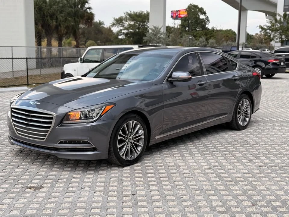 2016 Hyundai Genesis - Image 7 of 19